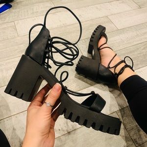 Combat boots Chunky sole sandals Kink Lace Up Open Toes Shoes